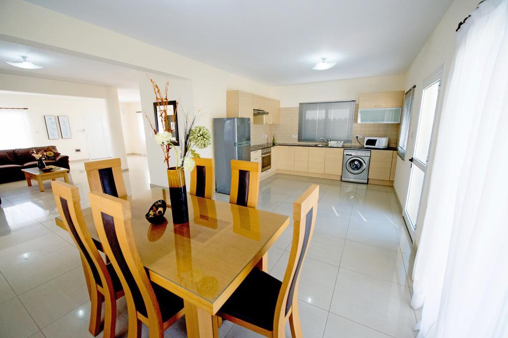 Hara Nissi Beach Villas Ayia Napa Ngoại thất bức ảnh